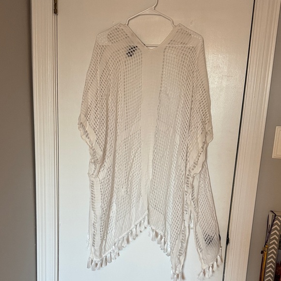 White House black market- White Fringe Kimono Cardigan- one size - Picture 2 of 4